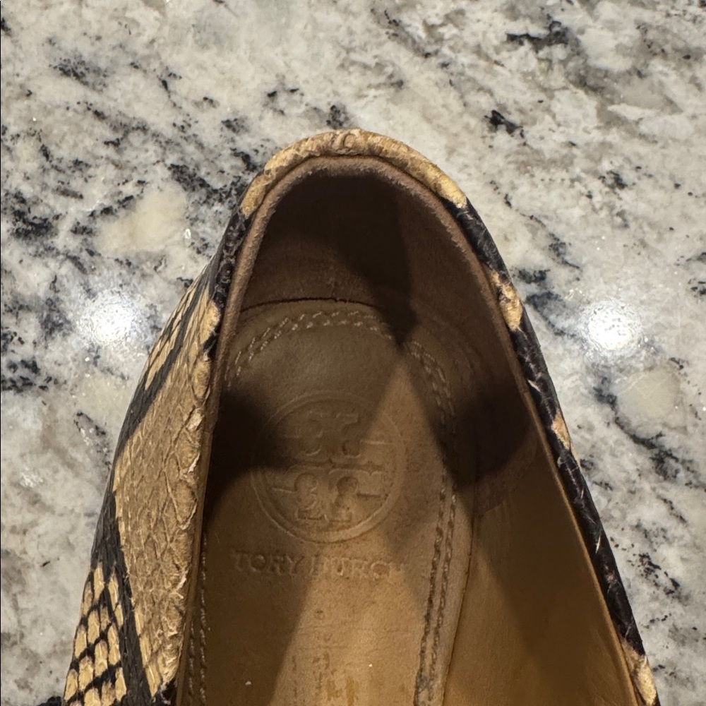 Tory Burch snakeskin flats - 9.5 - Picture 2 of 4